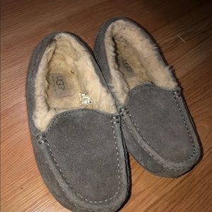 Ugg grey moccasins